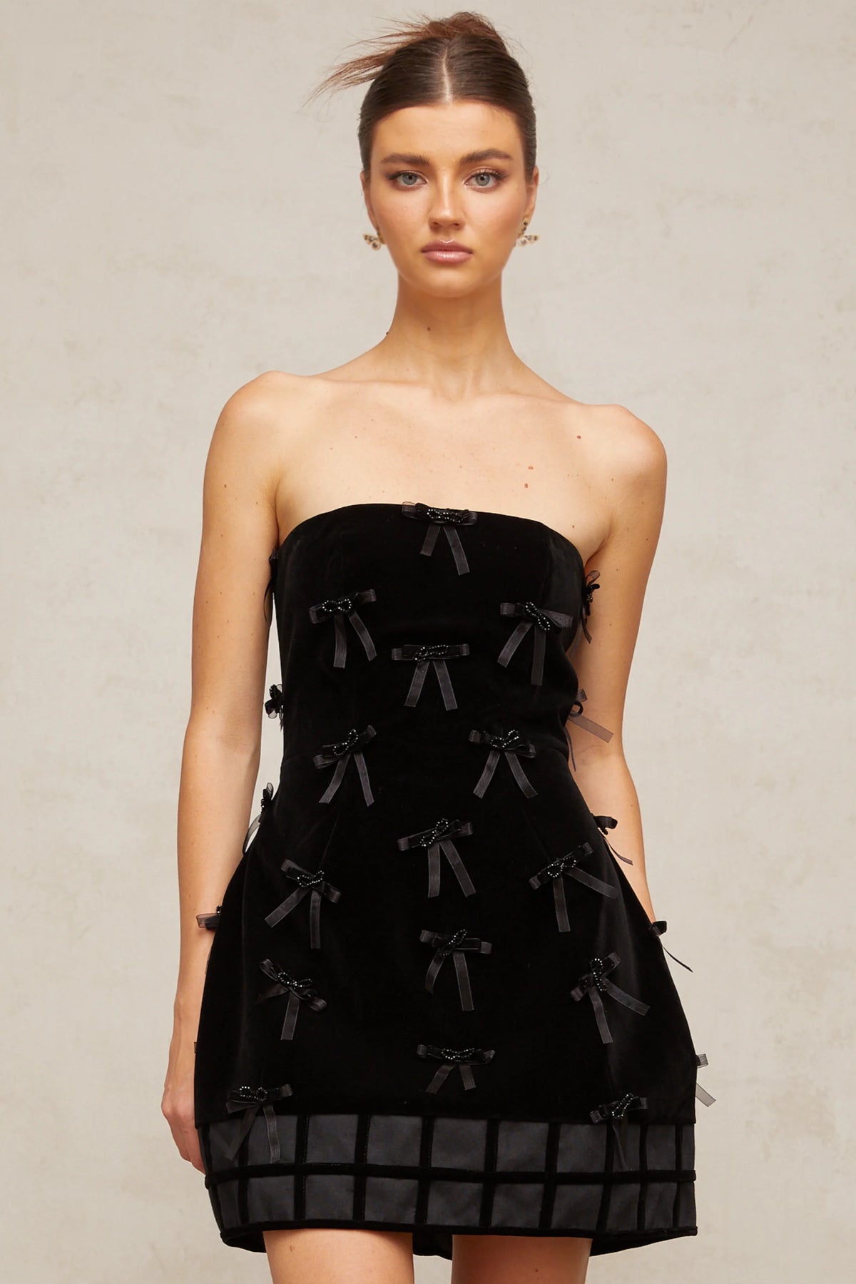 Geneviève black bow-detail mini dress