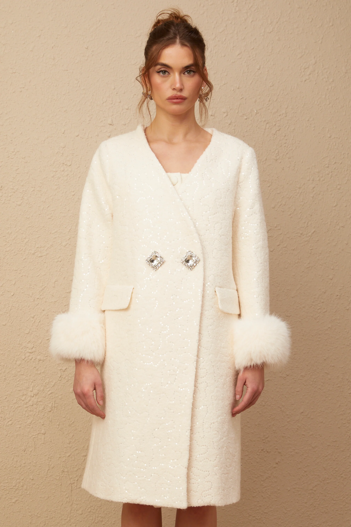 Giovanna white collarless textured fur coat