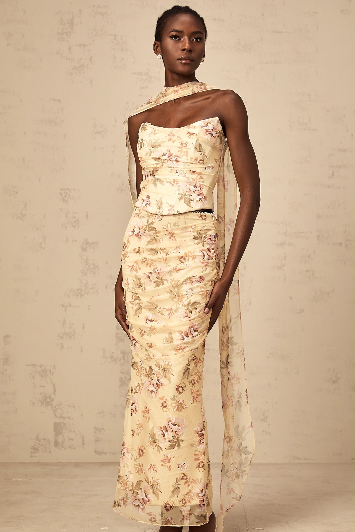 Alizée yellow floral-print fitted top & skirt matching set